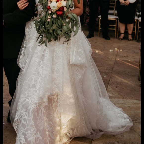 Brand New Vera Wang Ivory/Pearl wedding dress 16W - Picture 10 of 14